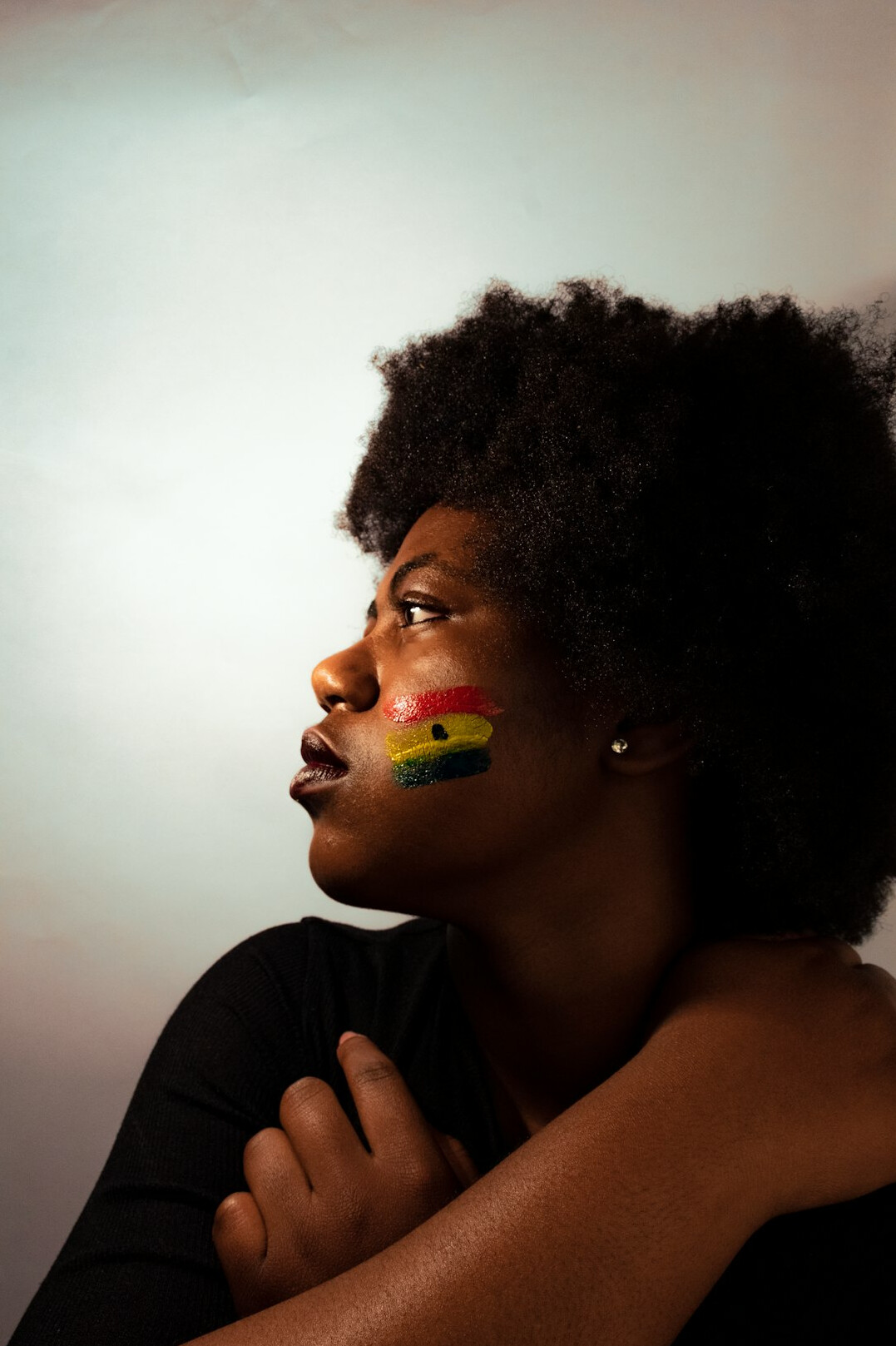 Portrait of an Afro-Brazilian woman writer with a friendly expression